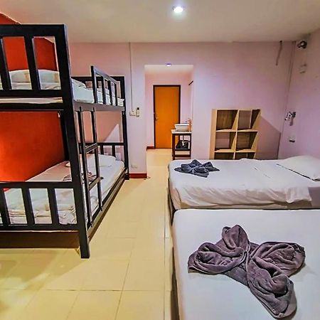 เดอะ มูนเฮาส์ Hotel เชียงใหม่ ภายนอก รูปภาพ