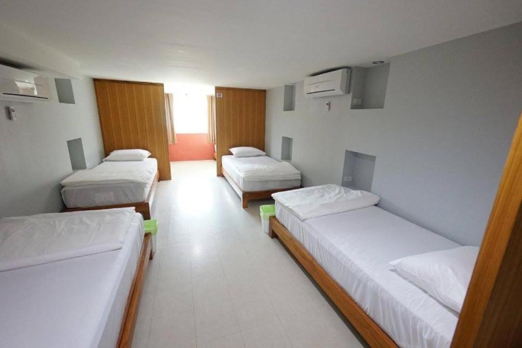 เดอะ มูนเฮาส์ Hotel เชียงใหม่ ภายนอก รูปภาพ