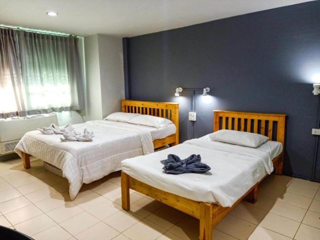 เดอะ มูนเฮาส์ Hotel เชียงใหม่ ภายนอก รูปภาพ