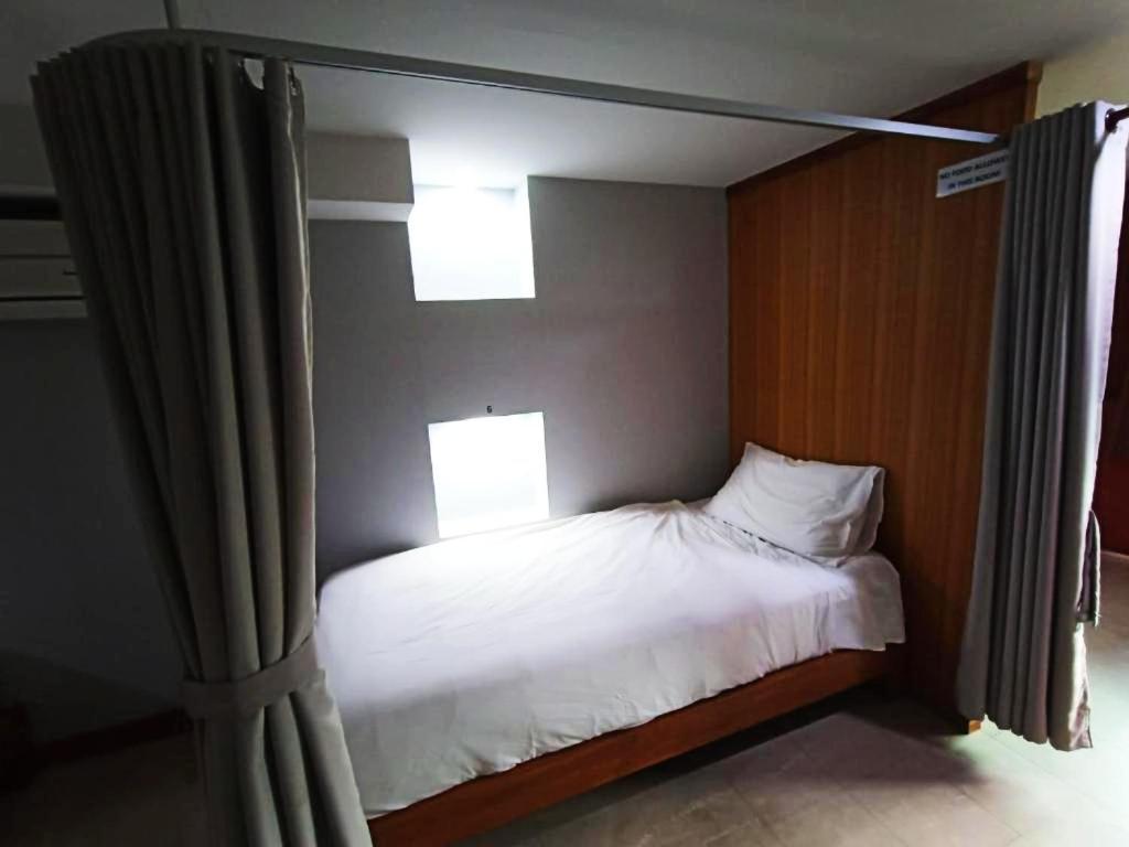 เดอะ มูนเฮาส์ Hotel เชียงใหม่ ภายนอก รูปภาพ