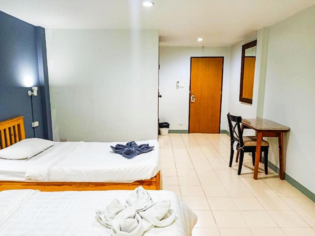 เดอะ มูนเฮาส์ Hotel เชียงใหม่ ภายนอก รูปภาพ