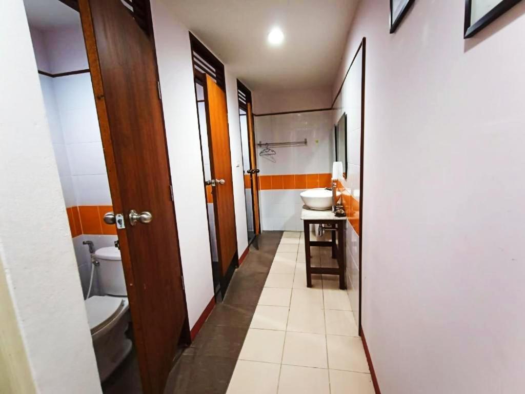 เดอะ มูนเฮาส์ Hotel เชียงใหม่ ภายนอก รูปภาพ
